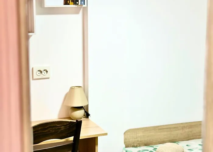 Apartment Charm 1a