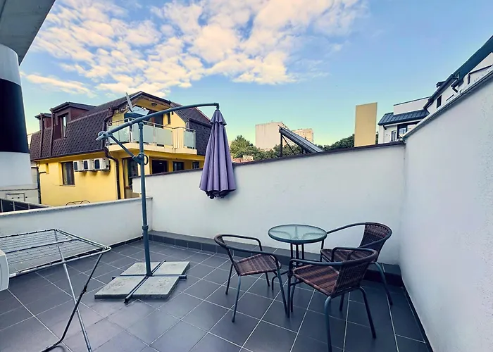 Apartment Charm 1a
